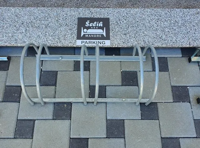 아파트 Apartma Selih - Pag 만드레